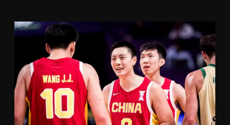 很多球迷都, 看胡明轩未, 来的发展之